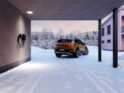 Latausasema Innohome Charlie-C, 3x32A, 22kW, kiinteällä 4,8m latauskaapelilla