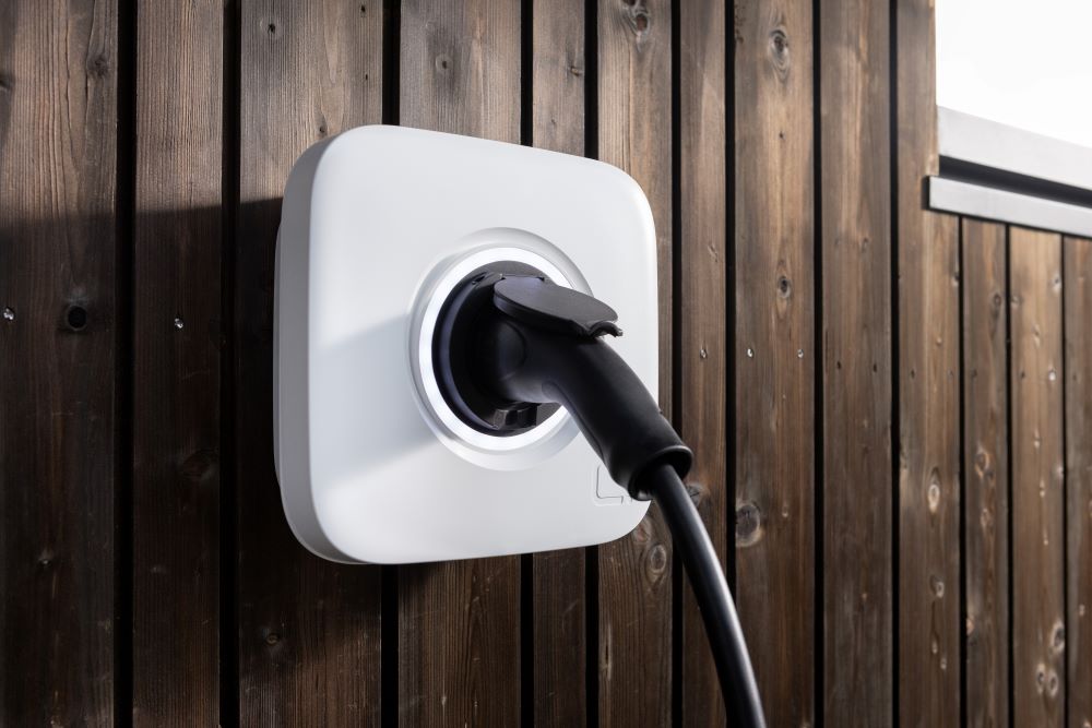Latausasema Futurehome Charge EVSE 22kW valkoinen