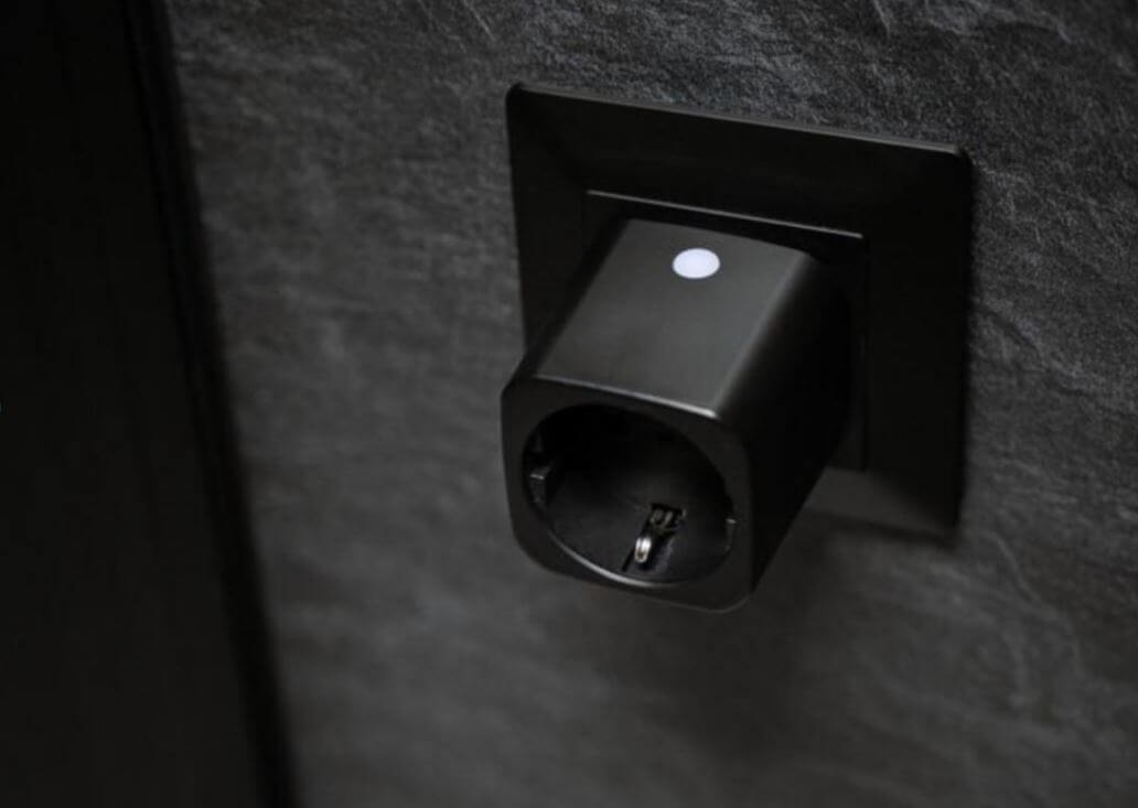 Älypistorasia Shelly Plug M Gen3, 13A, WiFi, musta