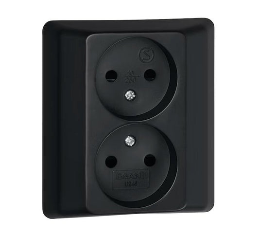 Pistorasia Opal 2n 16A IP20 UPR Musta