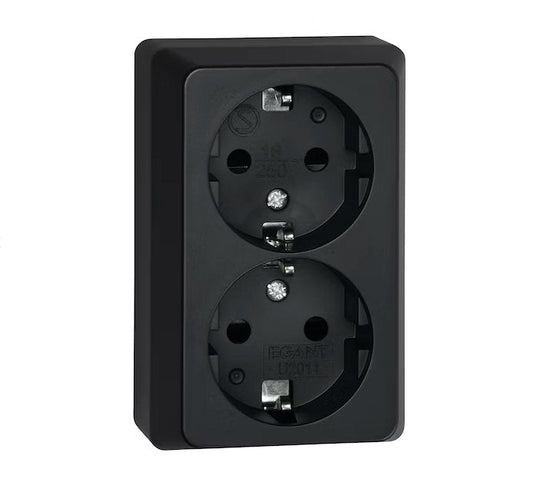 Pistorasia Opal Pinta 2-osainen 16A IP20 PPR Musta